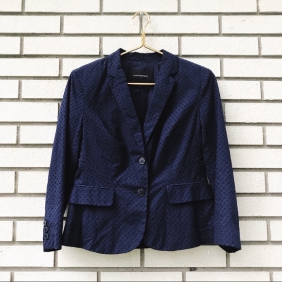 Banana Republic Navy Eyelet Blazer Jacket Cotton Notch Lapel Lined Size 2 - Picture 3 of 8